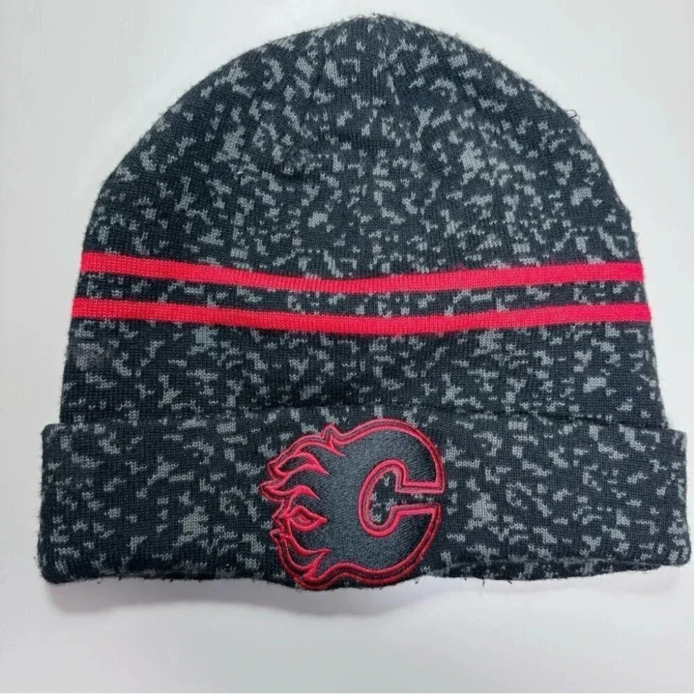 Men's Calgary Flames Fanatics Branded Space Dye Cuffed  Knit Beanie